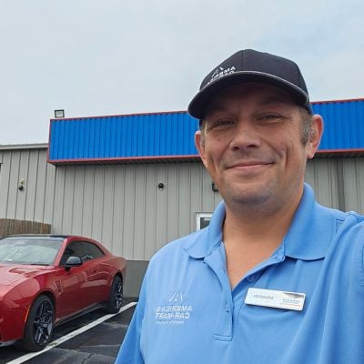 Brandon Strong, Assistant Manager at Car-Mart Durant, Okla.