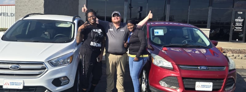 mother daughter Car-Mart customers